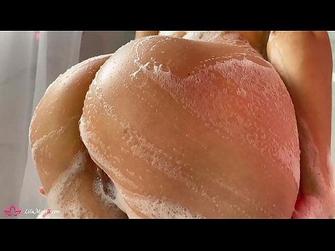 ❤️ Bruneta își masturbează păsărica cu un vibrator până la orgasm intens în duș at ro.porn-evooli.ru