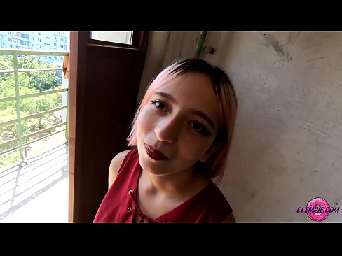 ❤️ O studentă senzuală o suge unui străin în Outback - Ejaculează pe fața lui at ro.porn-evooli.ru